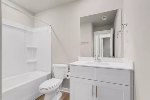 Bath - 4510 Ropha Ct, Murfreesboro, TN 37128 photo 4 of 5