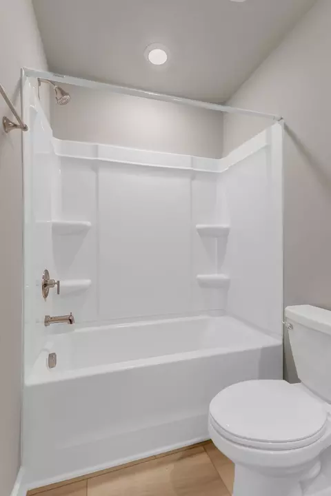 Bath - 4510 Ropha Ct, Murfreesboro, TN 37128 photo 5 of 5