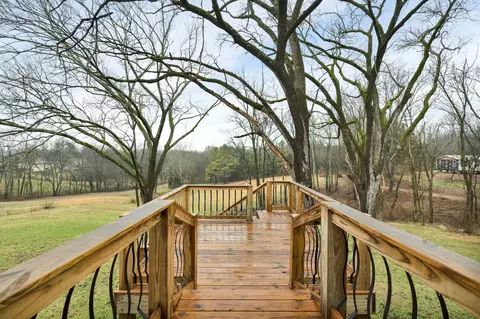 1215 Sweetwater Vonore Rd, Sweetwater, TN 37874