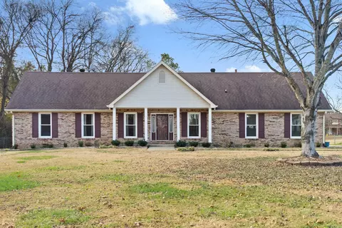 290 Andrew Jackson Dr, Clarksville, TN 37043