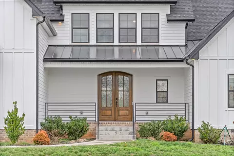 105 Sarah Frances Ct, Clarksville, TN 37043