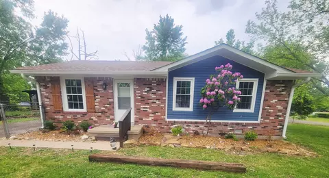 723 Hawthorne St, Hopkinsville, KY 42240