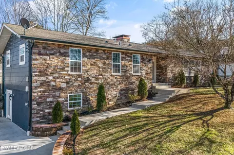 3716 Frostwood Rd, Knoxville, TN 37921