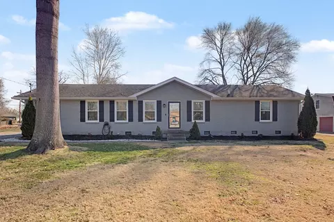104 Scotch Ct, Hendersonville, TN 37075