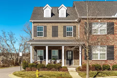 121 Saddlewood Ln, Hendersonville, TN 37075