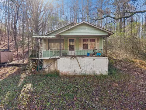 760 Green Pond Rd, Soddy Daisy, TN 37379