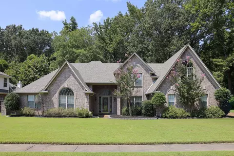 335 Walnut Gardens Dr, Cordova, TN 38018