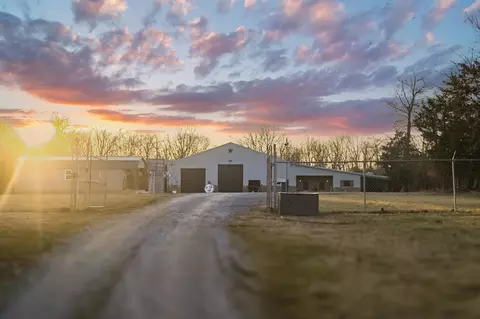 199 Morris Ln, Wartrace, TN 37183