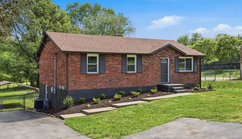 786 Pollard Rd, Clarksville, TN 37042