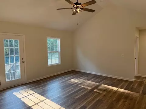 Living - 22 Ghea Rd, Normandy, TN 37360 photo 8 of 9