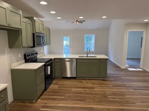 Kitchen - 22 Ghea Rd, Normandy, TN 37360 photo 6 of 6