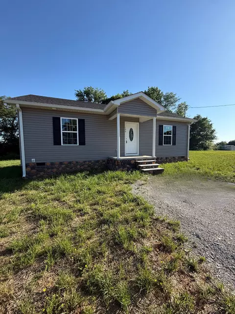 146 Hesselly Rd, Decherd, TN 37324