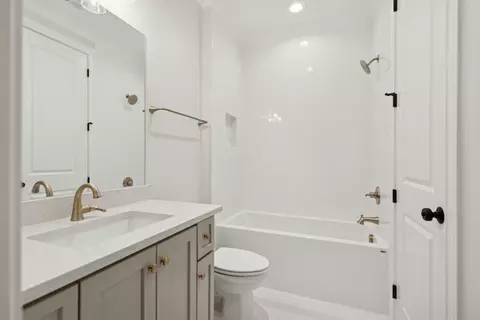Bath - 4030 Forestside Dr, Franklin, TN 37064 photo 9 of 9