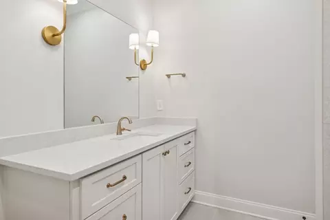 Bath - 4030 Forestside Dr, Franklin, TN 37064 photo 6 of 9