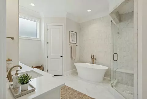 Bath - 4030 Forestside Dr, Franklin, TN 37064 photo 2 of 9