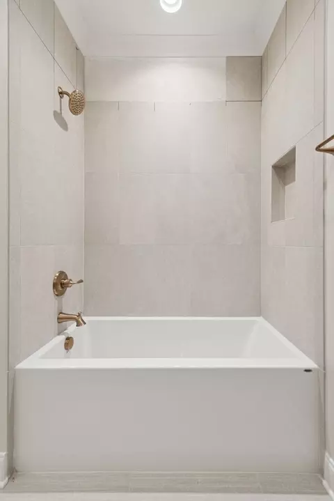 Bath - 4030 Forestside Dr, Franklin, TN 37064 photo 7 of 9
