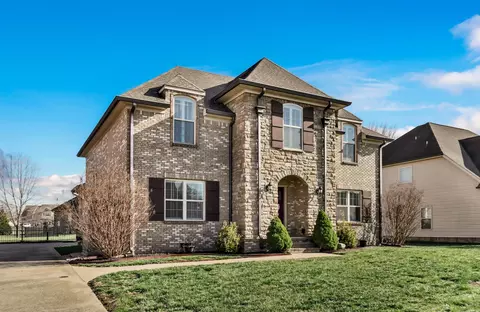 1085 Willow Cir, Clarksville, TN 37043