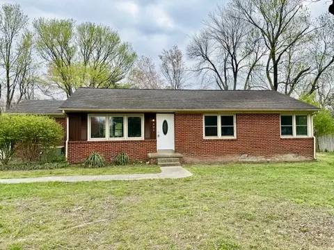 406 Foxboro Ln, Tullahoma, TN 37388