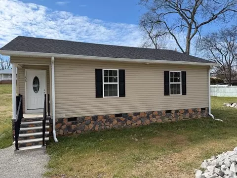 206 Hotel St, Decherd, TN 37324