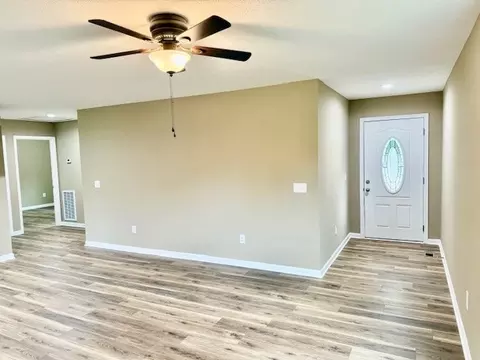 Living - 206 Hotel St, Decherd, TN 37324 photo 1 of 5