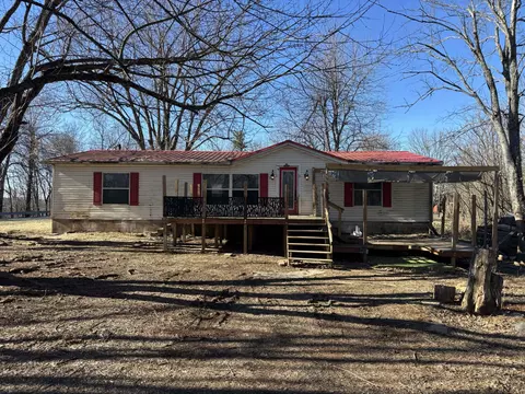 3975 Dickens Hill Rd, Bradyville, TN 37026