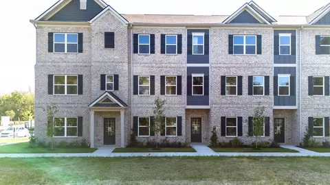 104 Rosebush Ln, Lebanon, TN 37087
