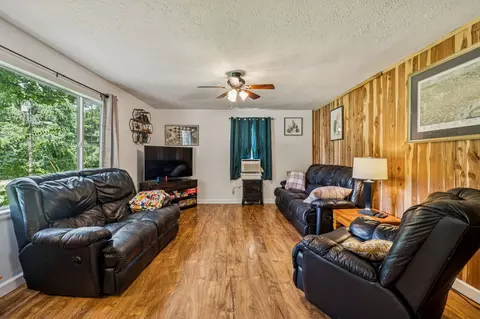 1411 Dry Creek Rd, Ashland City, TN 37015