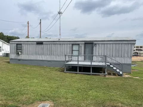 104 Batson St # B, Ashland City, TN 37015