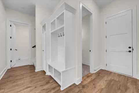 Entry Way - 83 Hickory Grove Dr, Morrison, TN 37357 photo 2 of 2