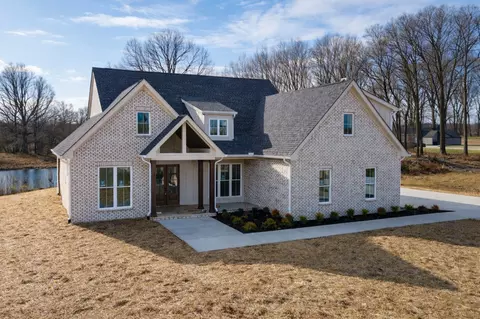 Exterior - 83 Hickory Grove Dr, Morrison, TN 37357 photo 5 of 8