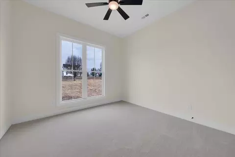 Bedroom - 83 Hickory Grove Dr, Morrison, TN 37357 photo 4 of 6