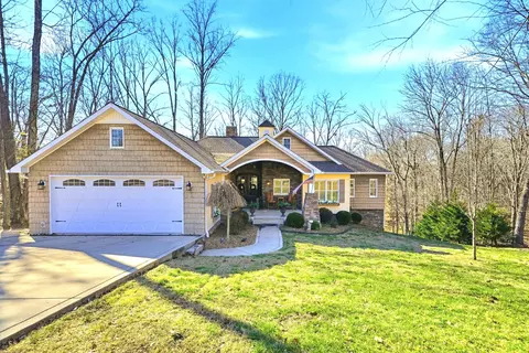 100 Cindy Cir, Tullahoma, TN 37388