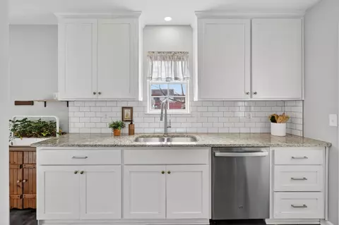 110 Edgehill Ln, Hendersonville, TN 37075