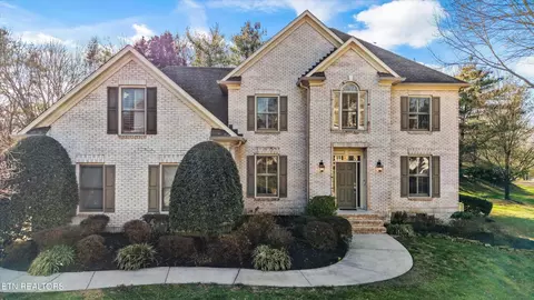 8950 Isherwood Ln, Knoxville, TN 37922