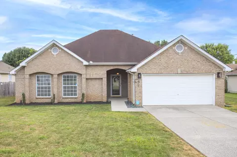 607 Mable Dr, La Vergne, TN 37086