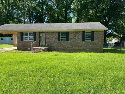 1132 Berrywood Ave, Brownsville, TN 38012
