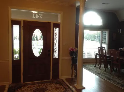 741 Lake Meadow Dr, Collierville, TN 38017 photo 2