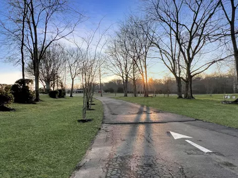 2982 Harvey Bowden Rd, Paris, TN 38242