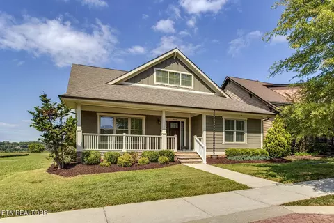 484 Bobcat Run Dr, Loudon, TN 37774