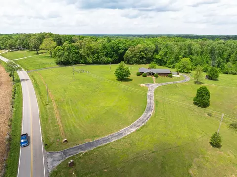 3080 Bible Hill Rd, Parsons, TN 38363