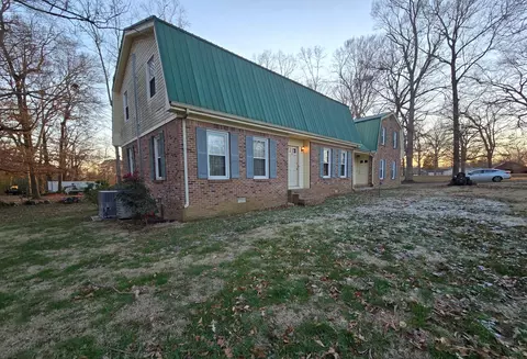 12 Hancock Rd, Fayetteville, TN 37334