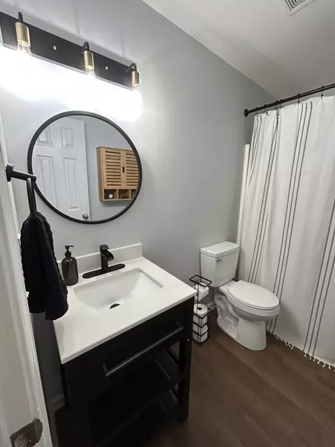 Bath - 108 Braley Ct, Murfreesboro, TN 37129 photo 4 of 4