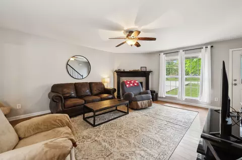 Living - 108 Braley Ct, Murfreesboro, TN 37129 photo 1 of 1