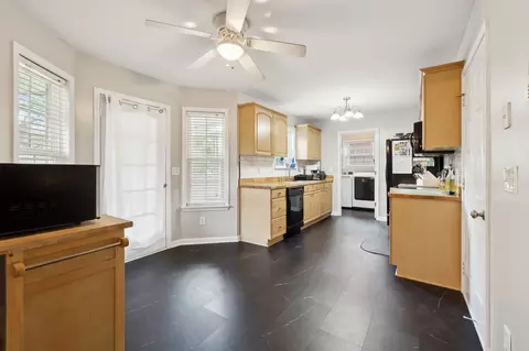 Entry Way - 108 Braley Ct, Murfreesboro, TN 37129 photo 2 of 4
