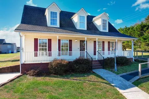1118 Foxfire Rd, Cleveland, TN 37323