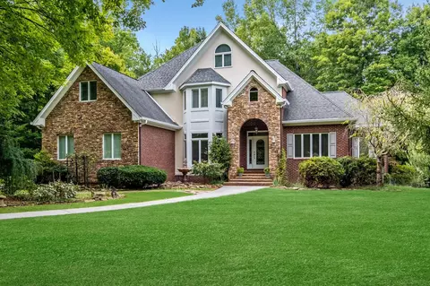 1112 Springfield Dr, Athens, TN 37303