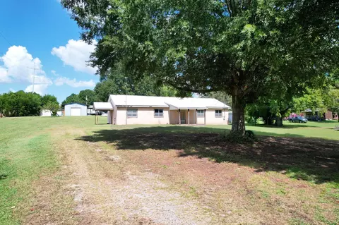 188 Cherokee Xing, Calhoun, TN 37309