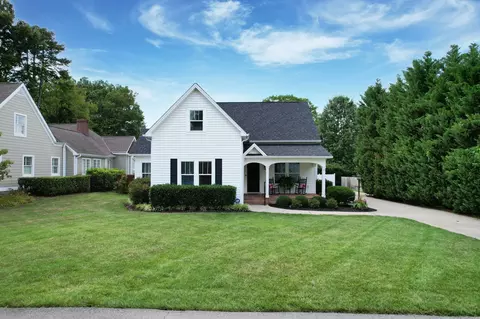 2065 NW Jordan Ave, Cleveland, TN 37311