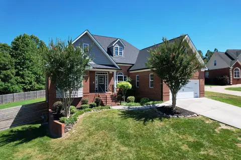 4864 Bobby Jeffery Dr, Ooltewah, TN 37363