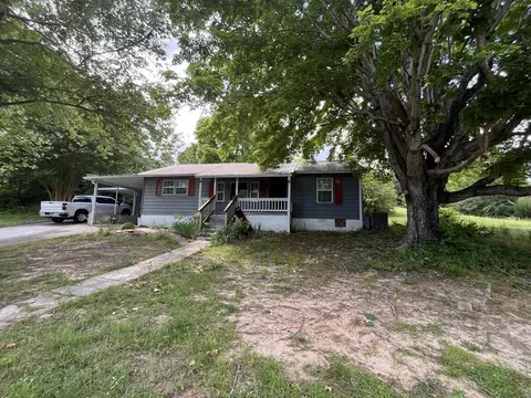 313 Oak Grove Rd, Benton, TN 37307